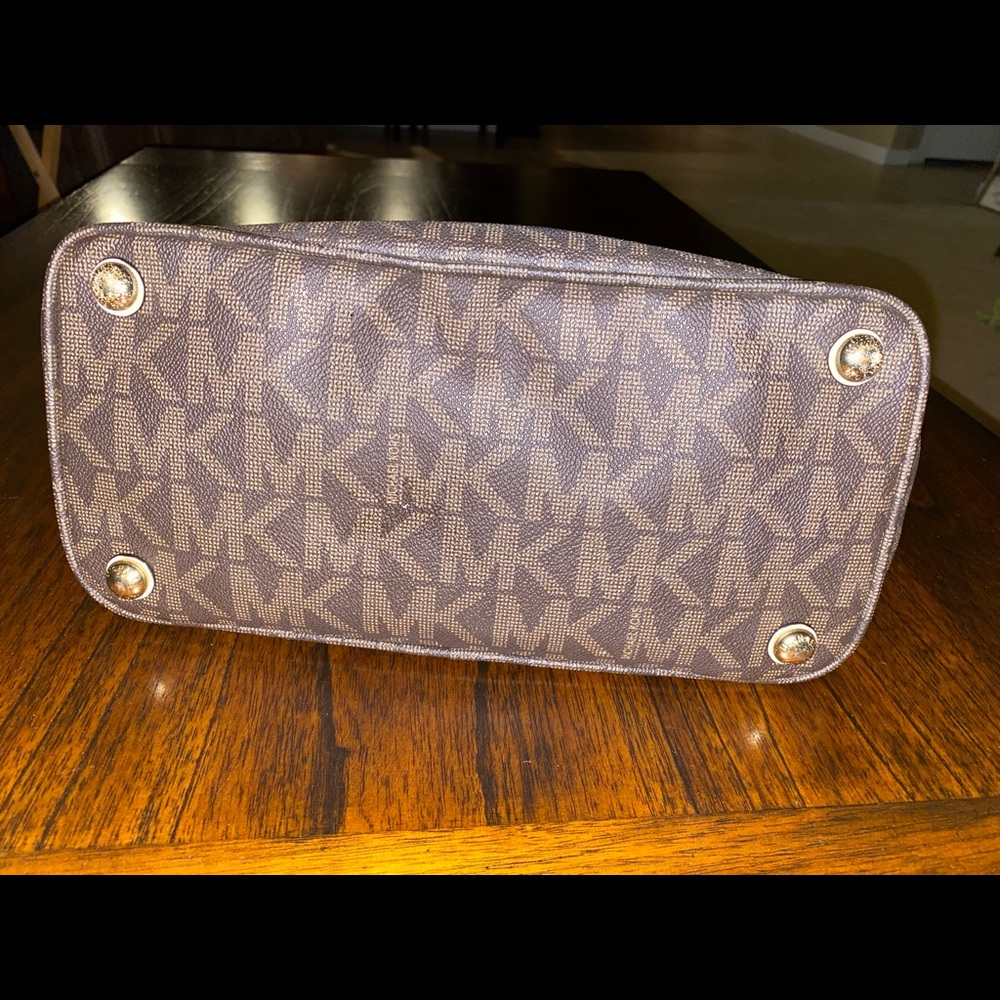 💚EUC Micheal Kors MK Logo Tote Purse - Picture 9 of 12